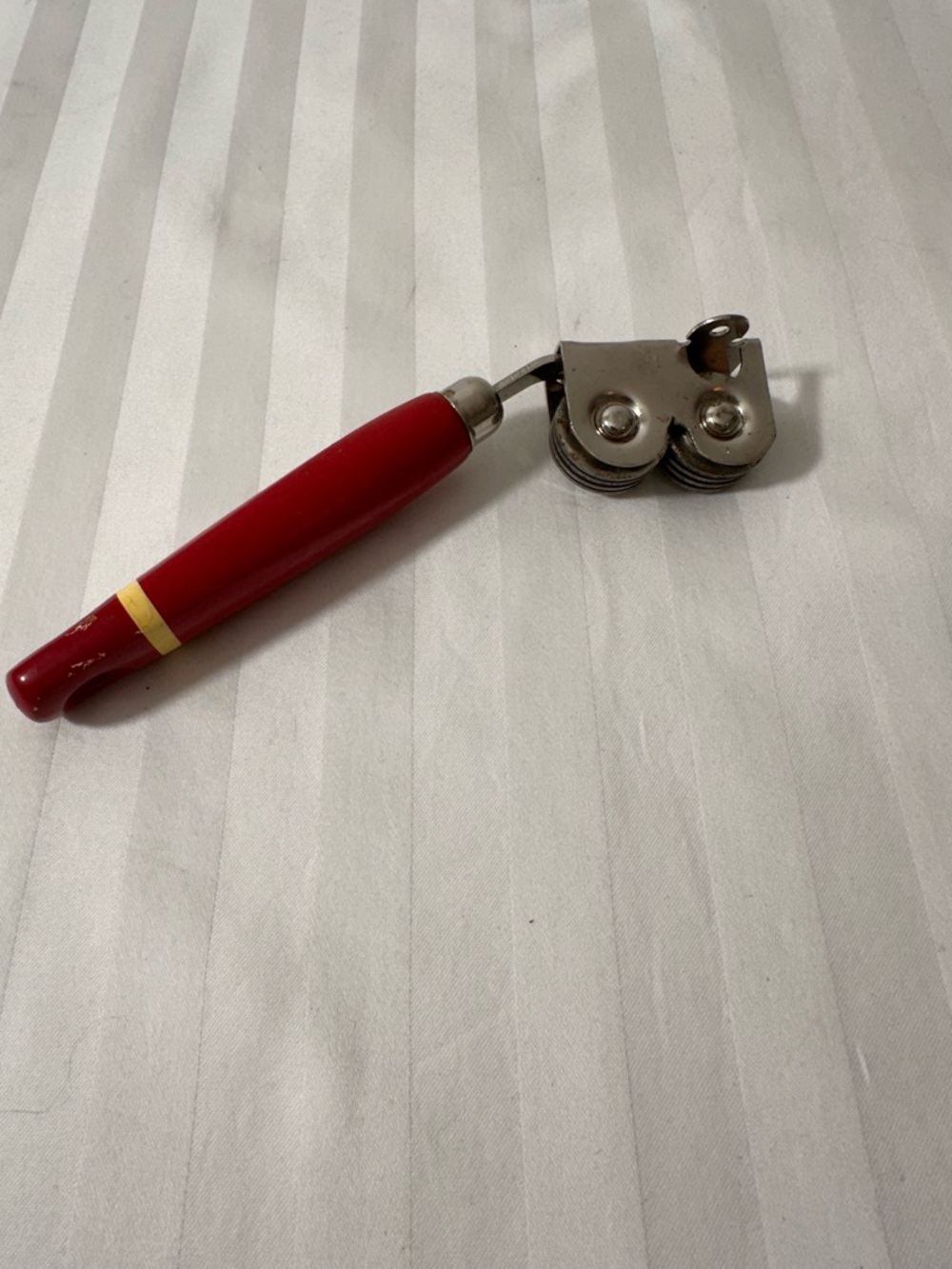 Vintage Ecko Pull Through Knife Sharpener